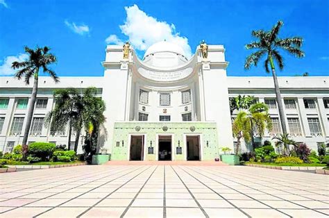 Cebu capitol to move to industrial town .